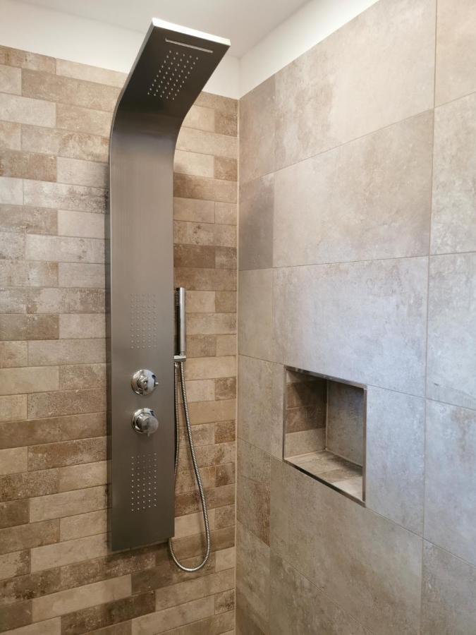 Apartments Nea 로비니 외부 사진