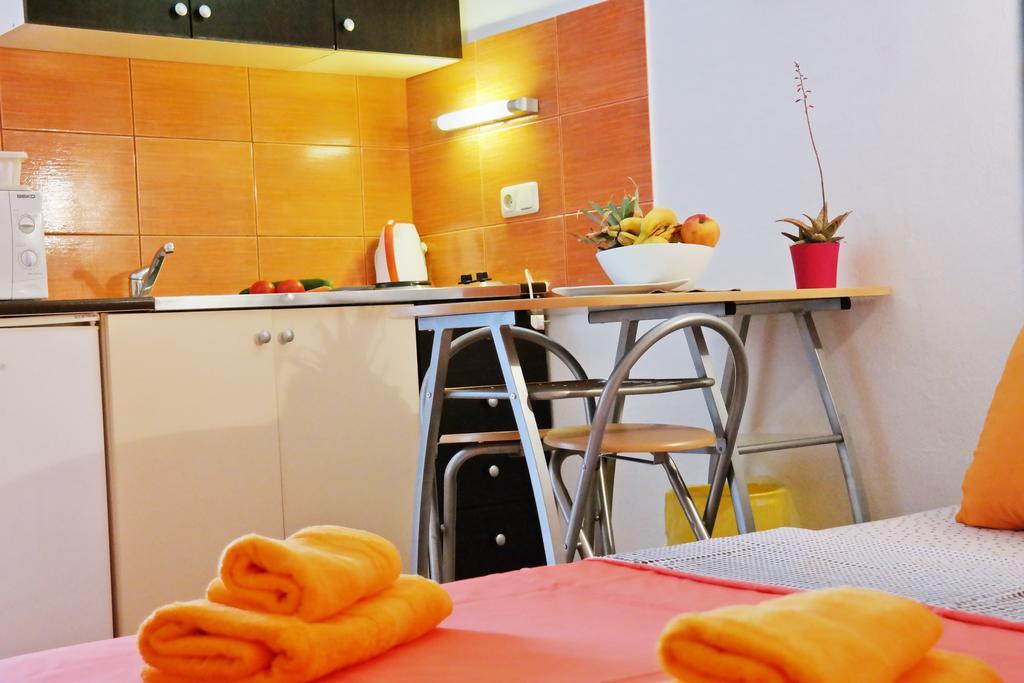 Apartments Nea 로비니 외부 사진
