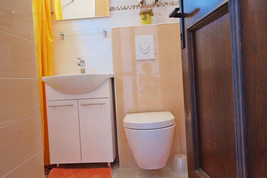 Apartments Nea 로비니 외부 사진
