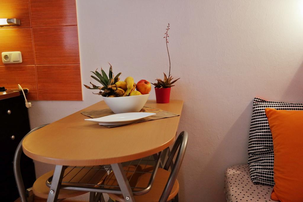 Apartments Nea 로비니 외부 사진