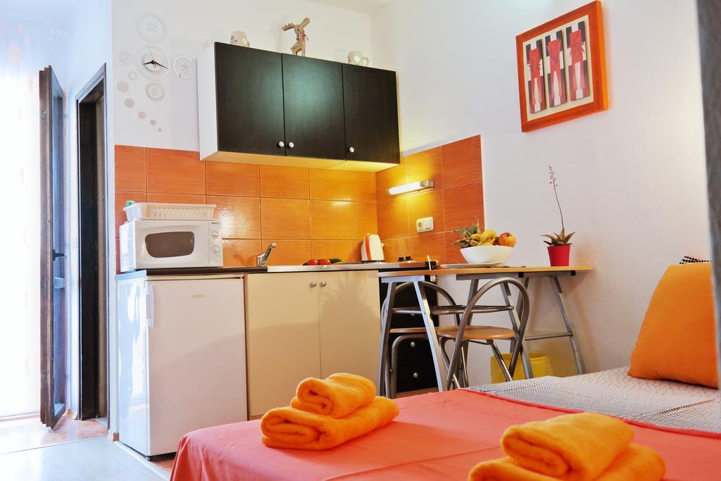 Apartments Nea 로비니 외부 사진